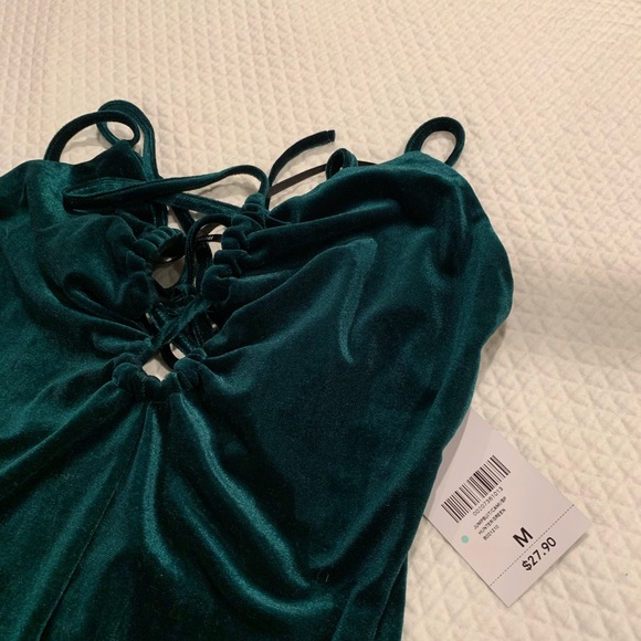 Emerald green velvet romper - Picture 5 of 6